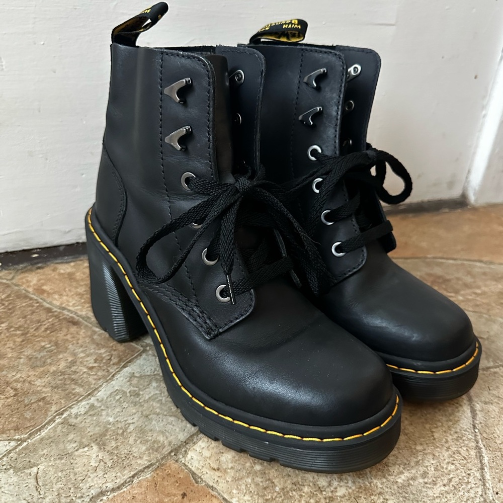 Jesy Sendal Booties Dr.Martens EU 39 US 8